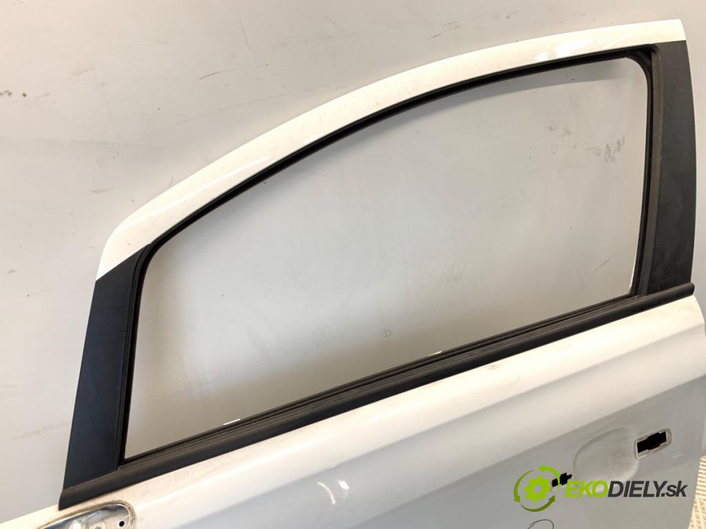 OPEL CORSA E liftback 2017 55 kW 1.4 (08, 68) 1398 Dvere ľavy predný Z40R