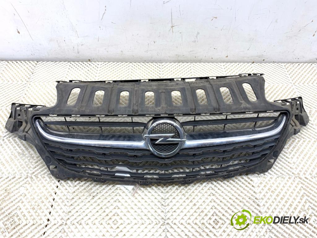 OPEL CORSA E liftback 2017 55 kW 1.4 (08, 68) 1398 mřížka maska 39003576 (Přední mřížka (maska chladiče))