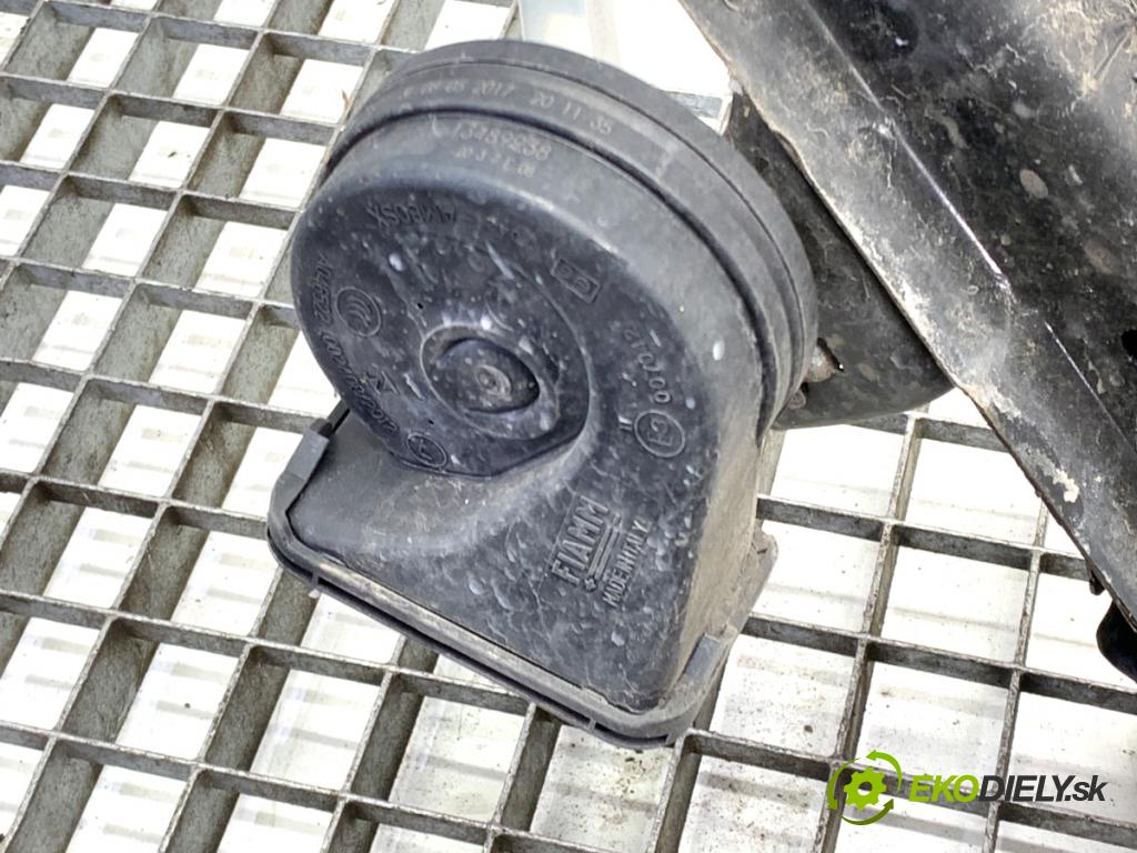 OPEL CORSA E liftback 2017 55 kW 1.4 (08, 68) 1398 uchytenia svetla ľavy 13434421
