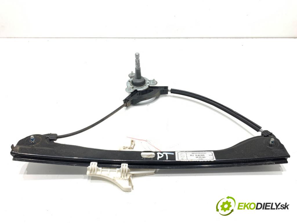 SKODA FABIA III Kombi 2020 44 kW 1.0 999 Mechanizmus okna pravy zad 6V0839402A