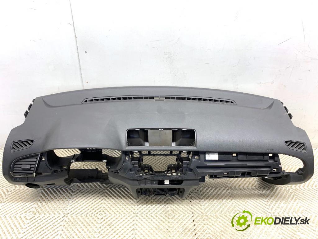 SKODA FABIA III Kombi 2020 44 kW 1.0 999 palubní doska  (Palubní deska)