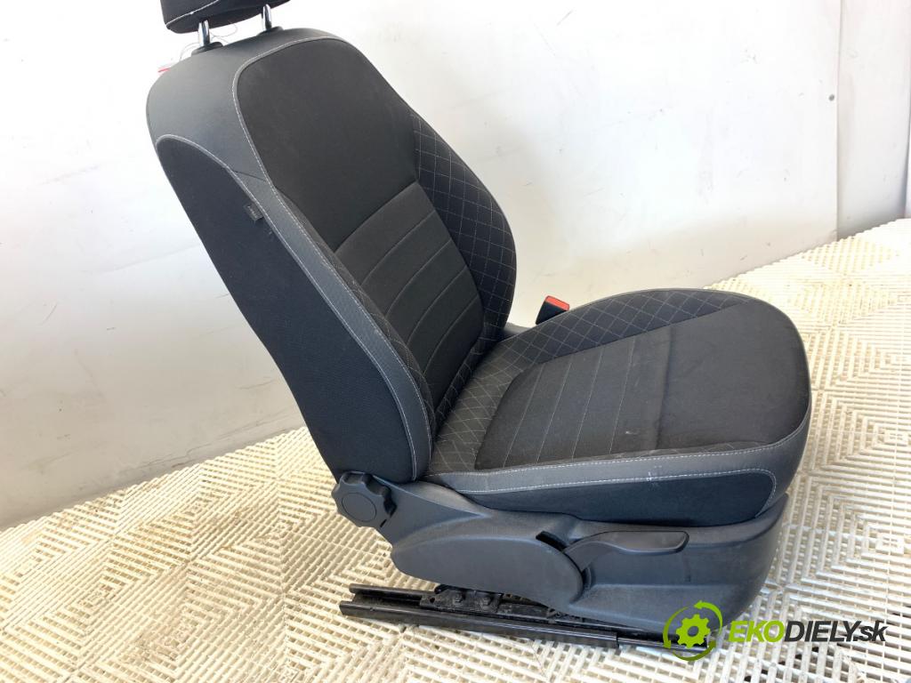 SKODA FABIA III Kombi 2020 44 kW 1.0 999 sedadlo pravý přední část