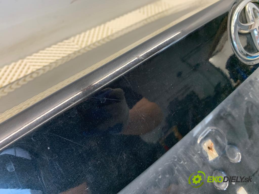 TOYOTA COROLLA E21 sedan 2020 97 kW 1.6 VVTi (ZRE210) 1598 kapota zadní část 209