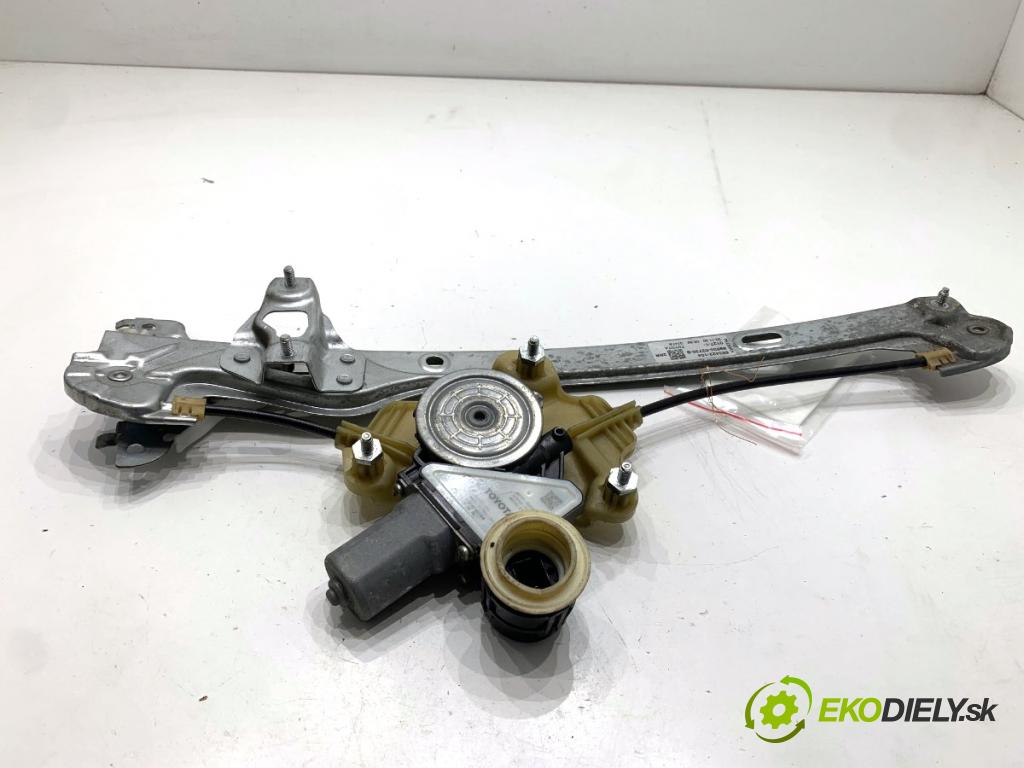 TOYOTA COROLLA E21 sedan 2020 97 kW 1.6 VVTi (ZRE210) 1598 Mechanizmus okna pravy zad 85701-02090 69830-02730