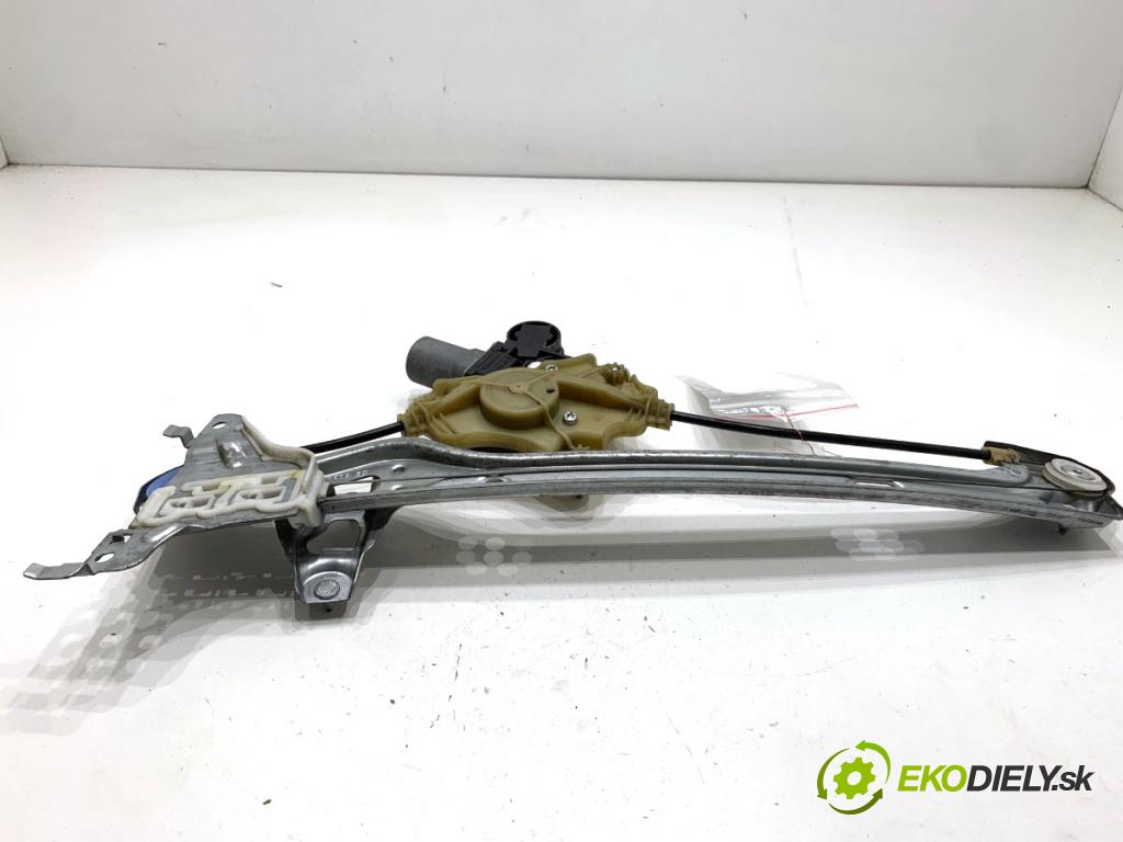 TOYOTA COROLLA E21 sedan 2020 97 kW 1.6 VVTi (ZRE210) 1598 Mechanizmus okna pravy zad 85701-02090 69830-02730