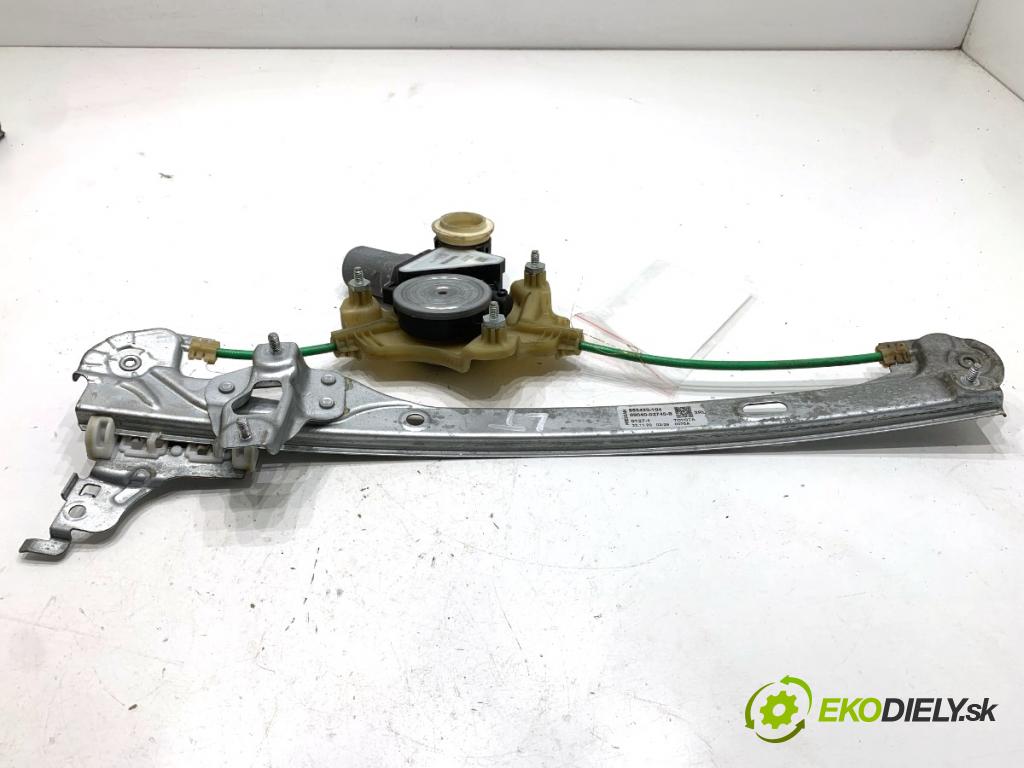 TOYOTA COROLLA E21 sedan 2020 97 kW 1.6 VVTi (ZRE210) 1598 mechanismus okna levý zadní část 69840-02740