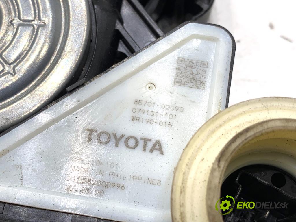 TOYOTA COROLLA E21 sedan 2020 97 kW 1.6 VVTi (ZRE210) 1598 mechanismus okna pravý přední část 69810-02791  85701-02090