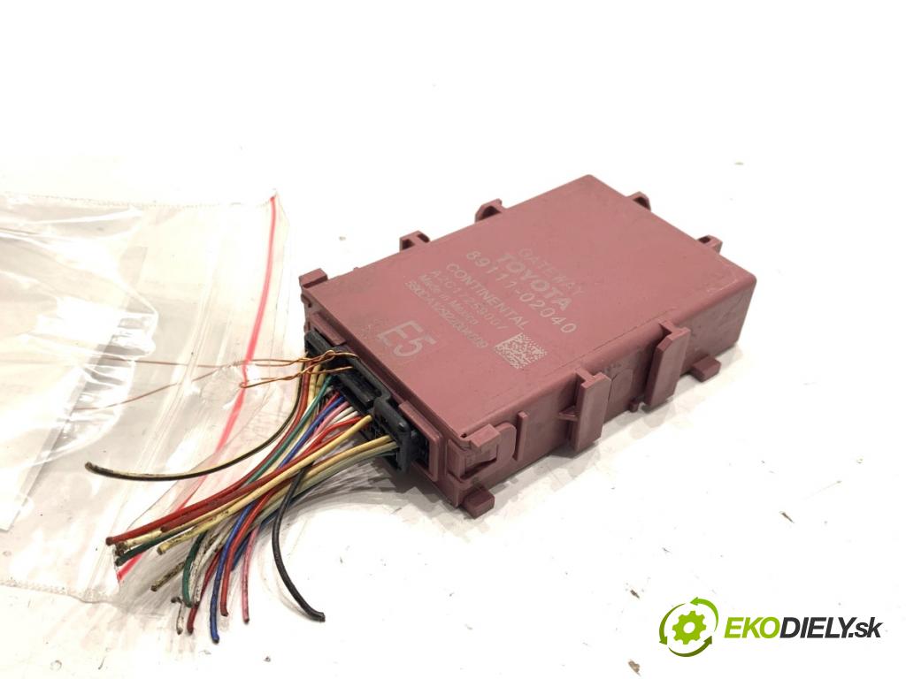 TOYOTA COROLLA E21 sedan 2020 97 kW 1.6 VVTi (ZRE210) 1598 Modul GATEWAY 89111-02040