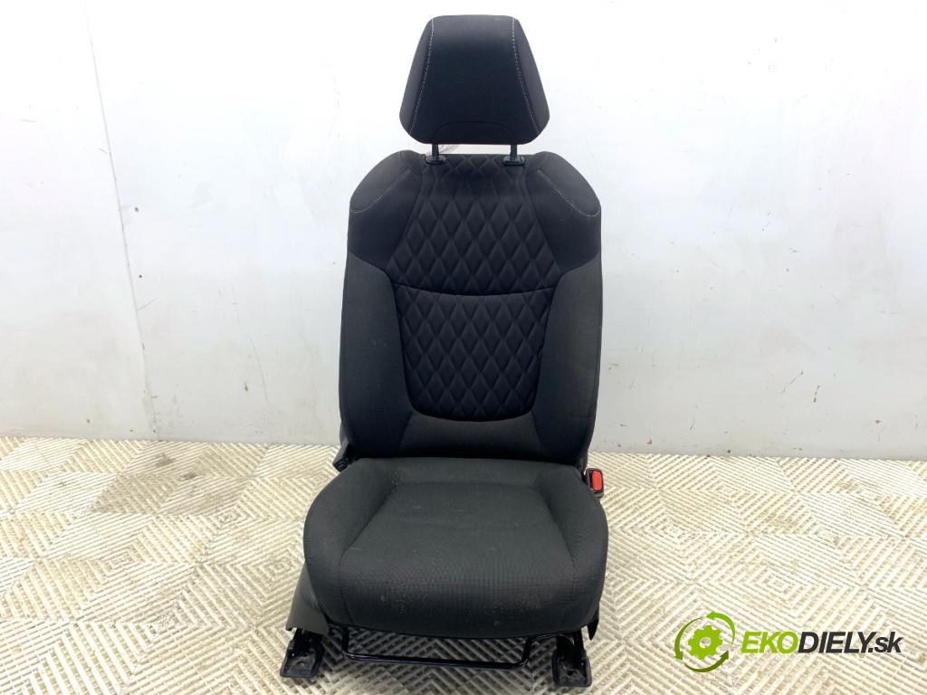 TOYOTA COROLLA E21 sedan 2020 97 kW 1.6 VVTi (ZRE210) 1598 Sedadlo pravy predný 