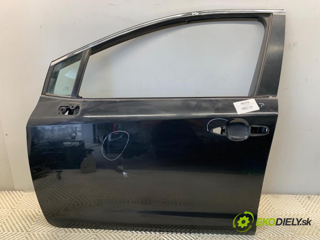 TOYOTA COROLLA E21 sedan 2020 97 kW 1.6 VVTi (ZRE210) 1598 dveře levý přední část 