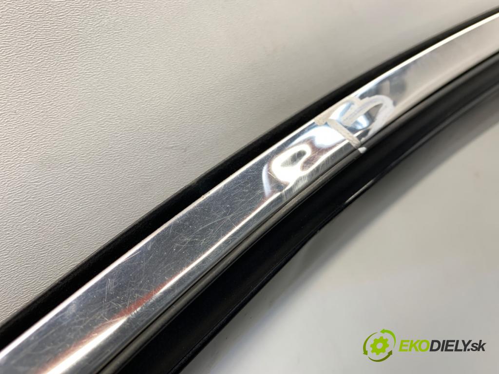 TOYOTA COROLLA E21 sedan 2020 97 kW 1.6 VVTi (ZRE210) 1598 dveře levý přední část