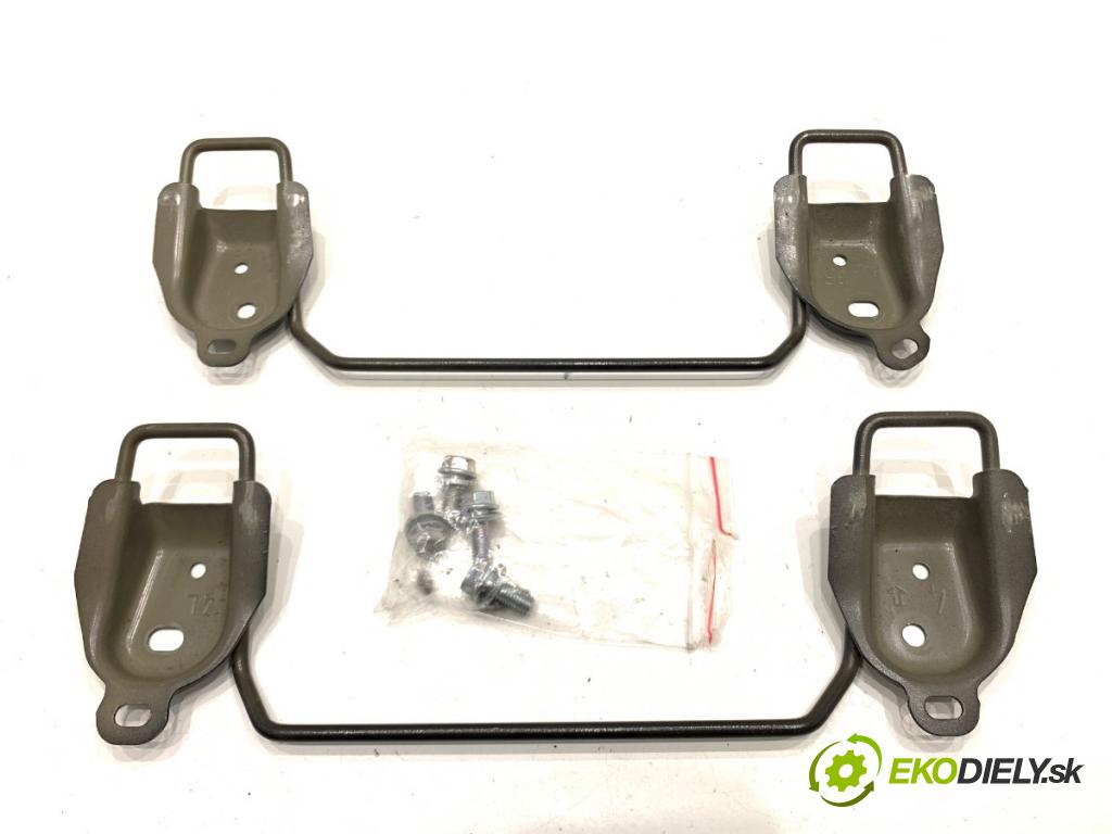 TOYOTA COROLLA E21 sedan 2020 97 kW 1.6 VVTi (ZRE210) 1598 Uchytenie ISOFIX 