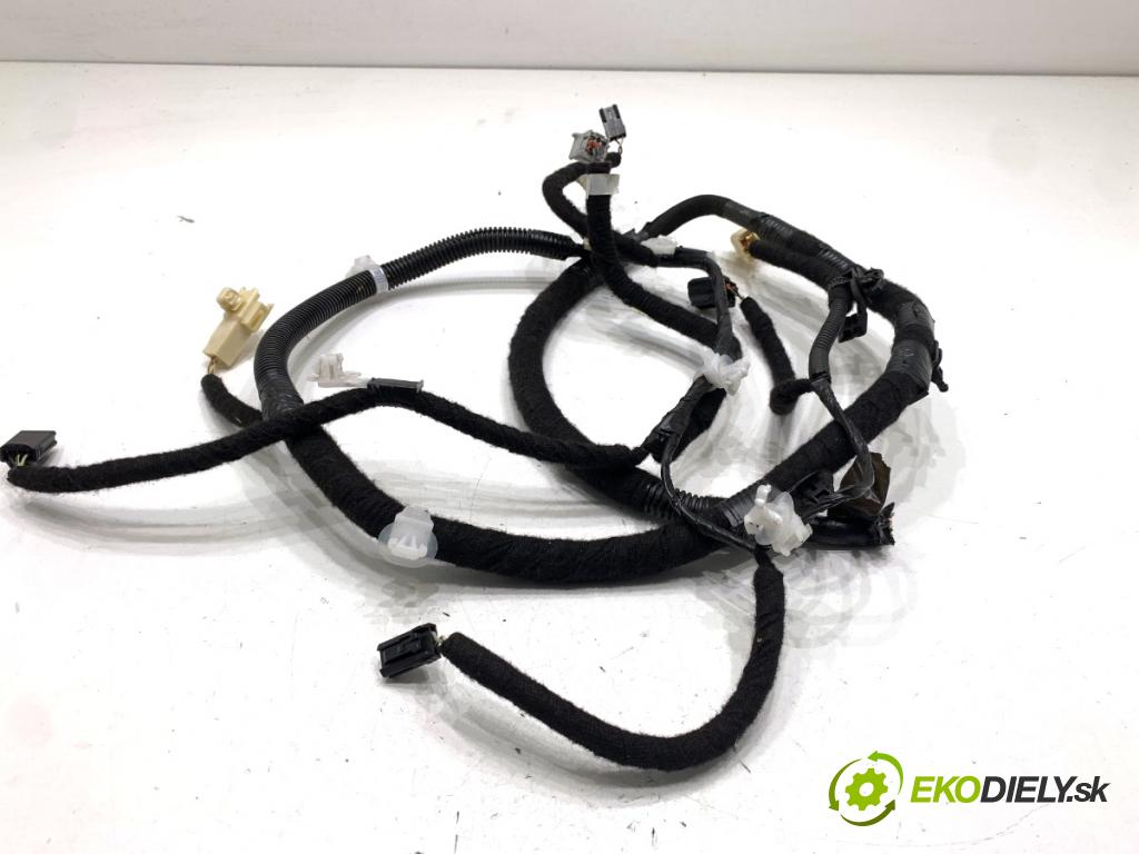 TOYOTA COROLLA E21 sedan 2020 97 kW 1.6 VVTi (ZRE210) 1598 Káblovačka dverí kufra zad 
