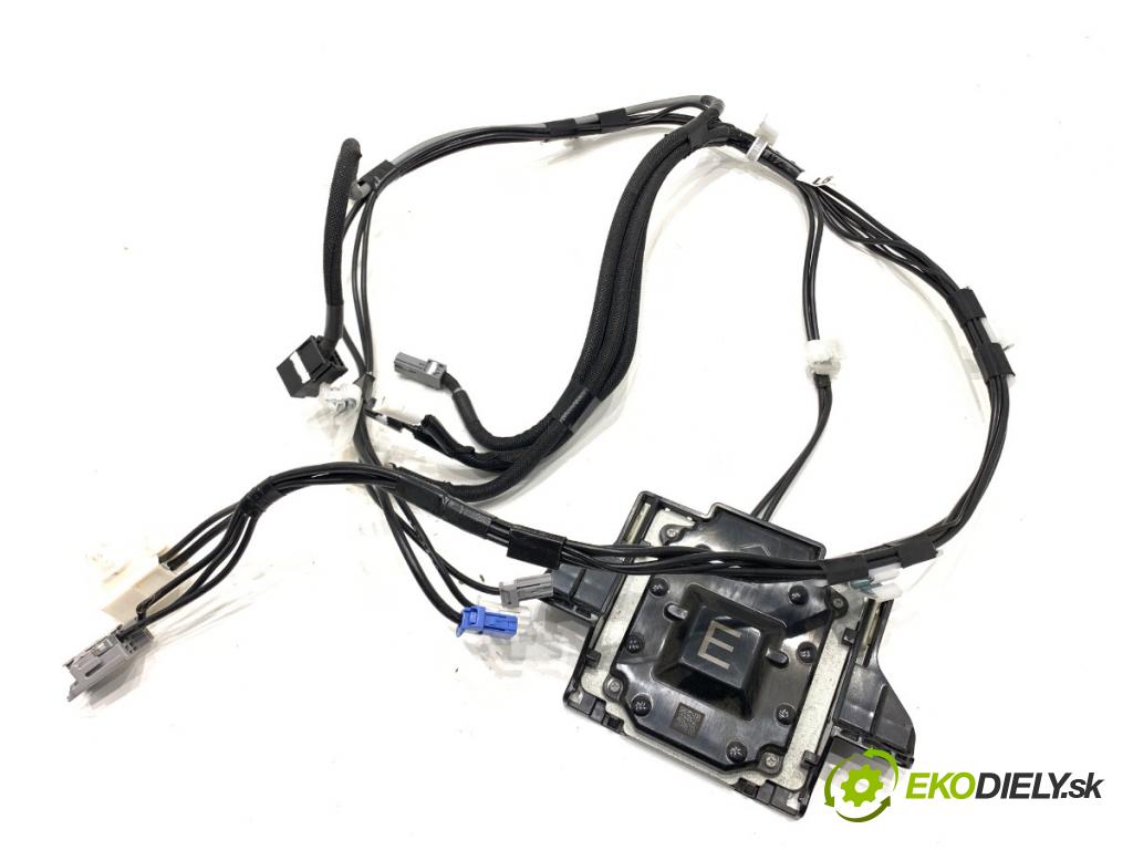 TOYOTA COROLLA E21 sedan 2020 97 kW 1.6 VVTi (ZRE210) 1598 ANTENA GPS BALÍČEK: 86147-58010
