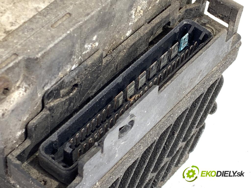 MERCEDES-BENZ W903 Platforma / podwozie 1996 58 kW 208 D 2299 Pumpa ABS A0004460189 (Pumpa ABS)