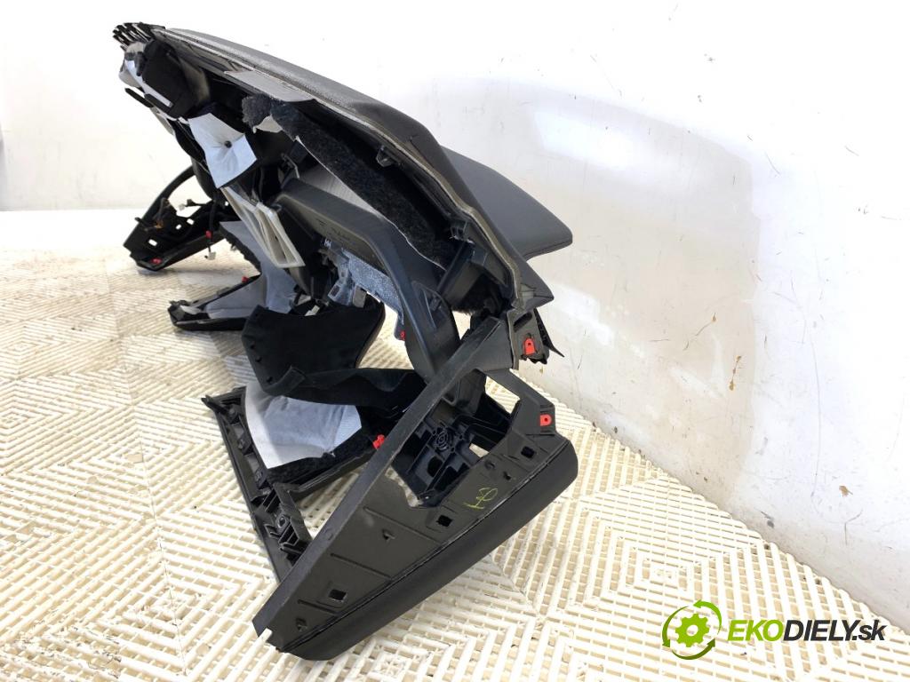 BMW G05 SUV 2020 294 kW xDrive M 50 d 2993 Palubná doska 9399267 (Palubná doska)