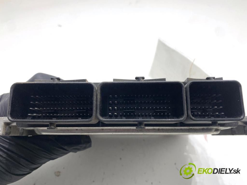 RENAULT CLIO IV liftback 2015 55 kW 1.5 dCi 75 1461 riadiaca jednotka Motor 237106319R (Riadiaca jednotka)