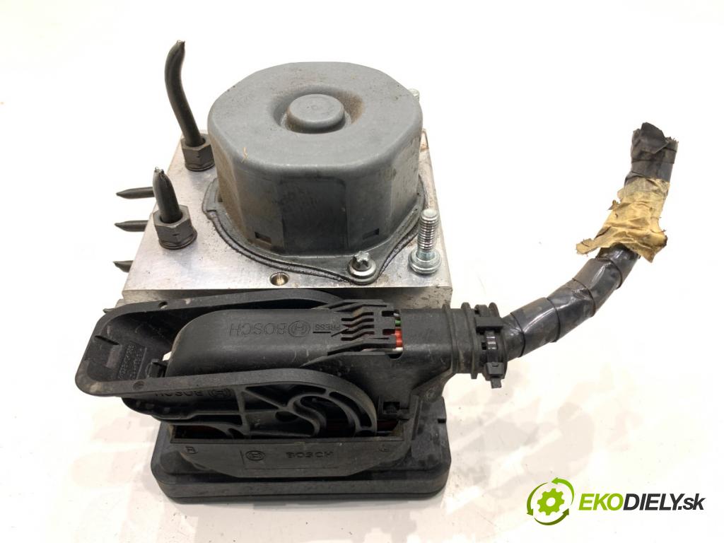 RENAULT CLIO IV liftback 2015 55 kW 1.5 dCi 75 1461 Pumpa ABS 476601203R (Pumpa ABS)