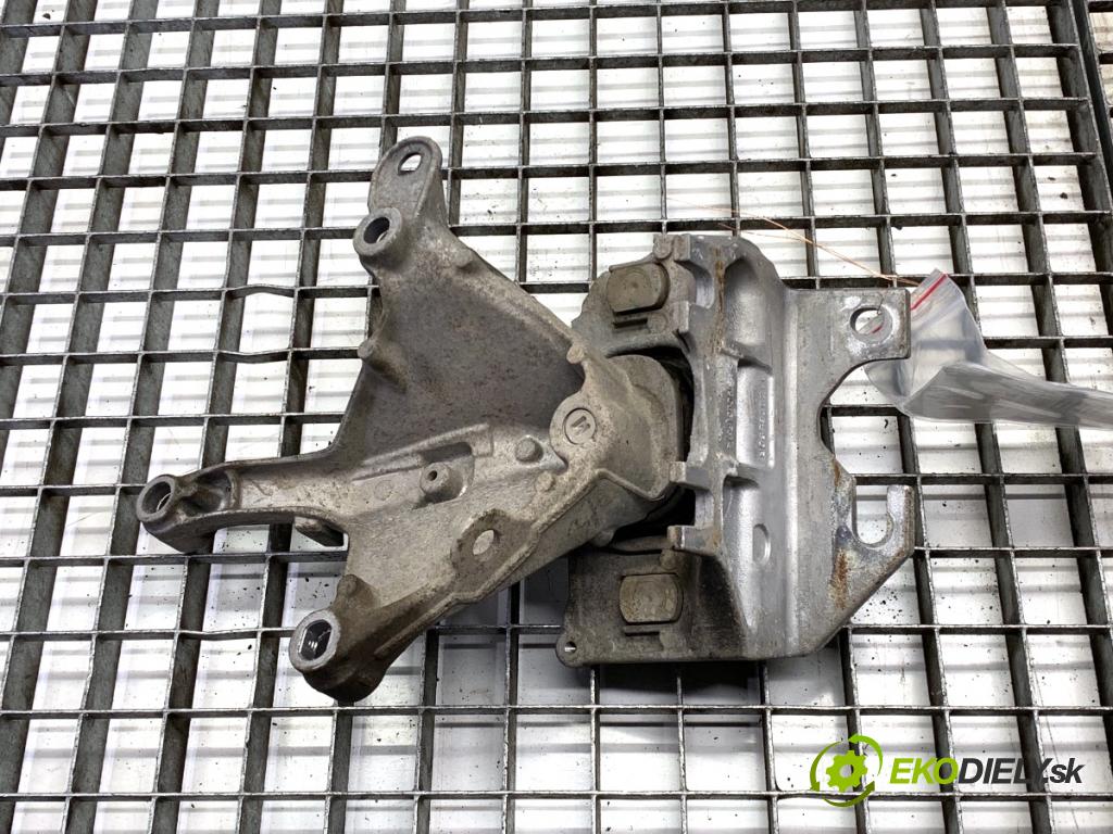 RENAULT CLIO IV liftback 2015 55 kW 1.5 dCi 75 1461 AirBag Motor ľavy 112533062R