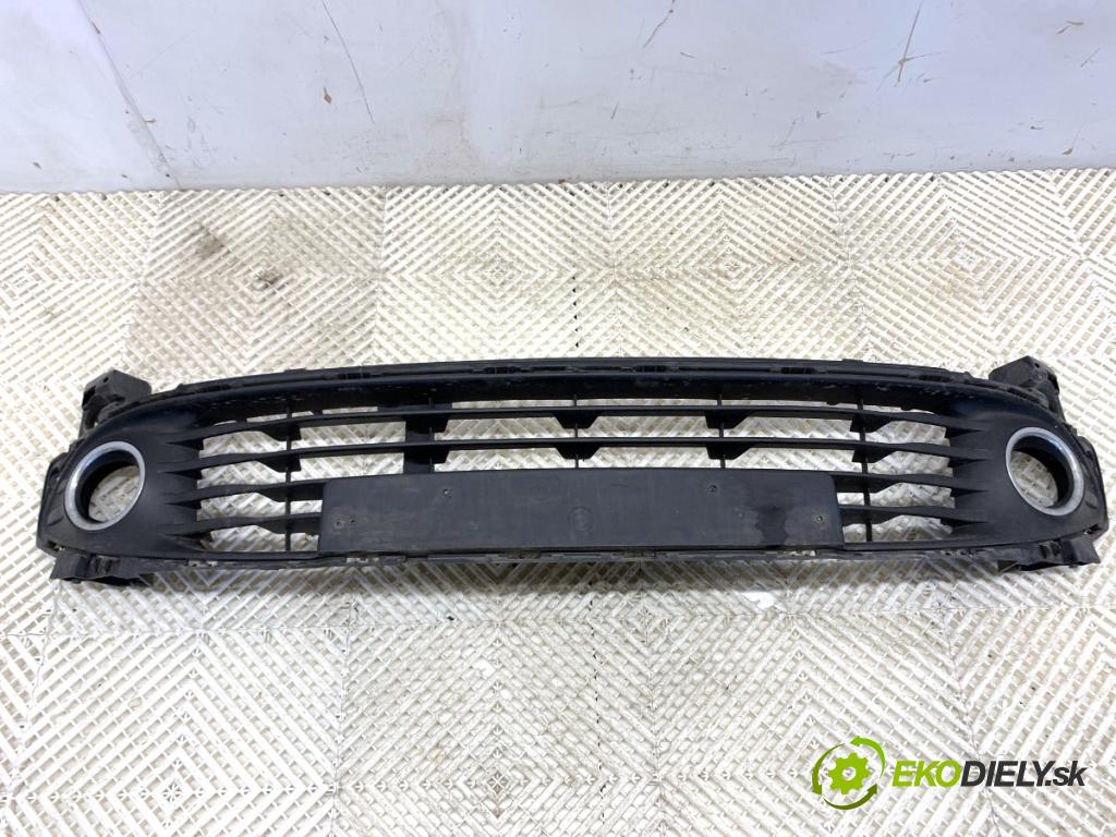 RENAULT CLIO IV liftback 2015 55 kW 1.5 dCi 75 1461 Mriežky nárazníka predný 628165104R 622549142R (Mriežka predná (maska chladiča))
