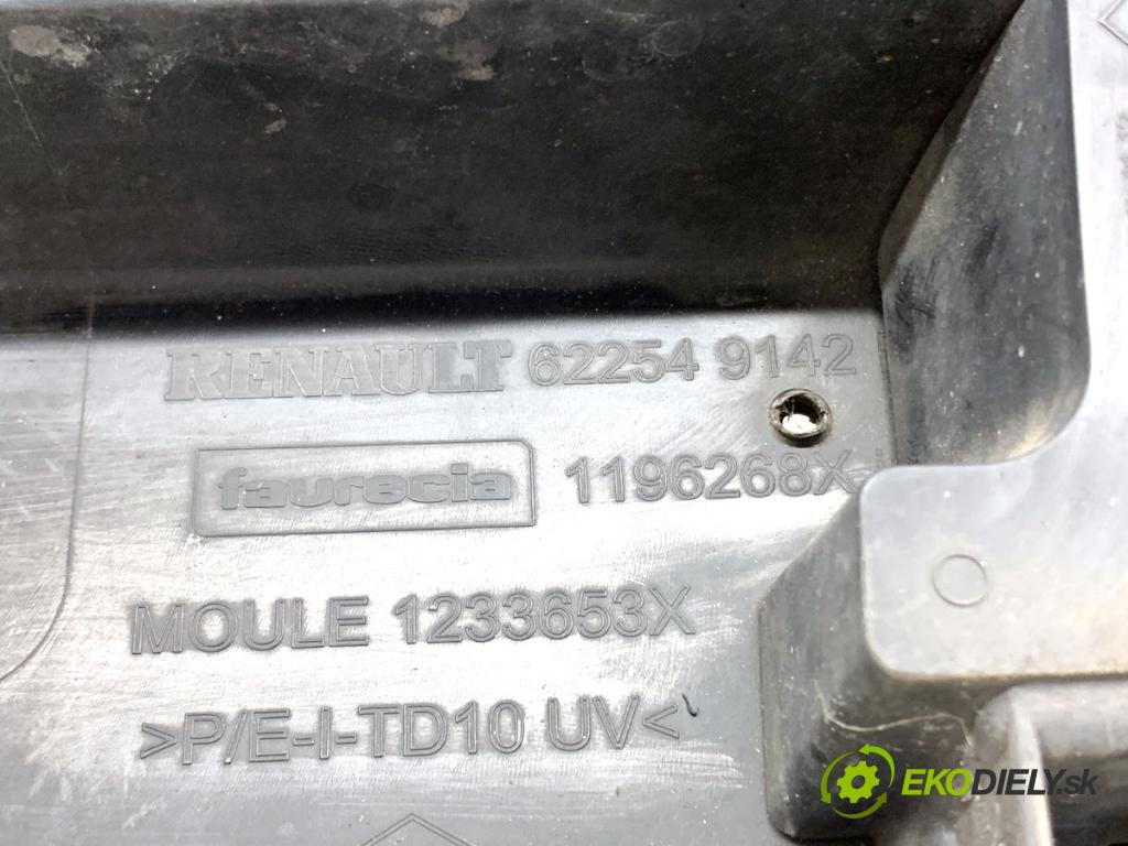 RENAULT CLIO IV liftback 2015 55 kW 1.5 dCi 75 1461 Mriežky nárazníka predný 628165104R 622549142R (Mriežka predná (maska chladiča))