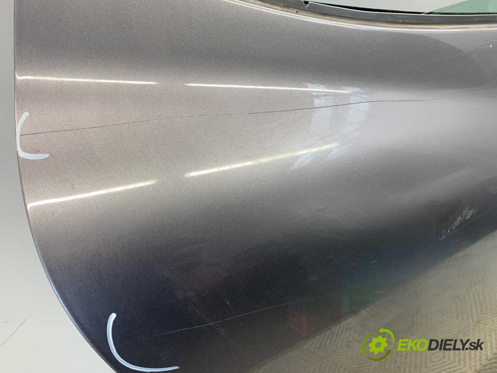 RENAULT CLIO IV liftback 2015 55 kW 1.5 dCi 75 1461 dveře pravý zadní část