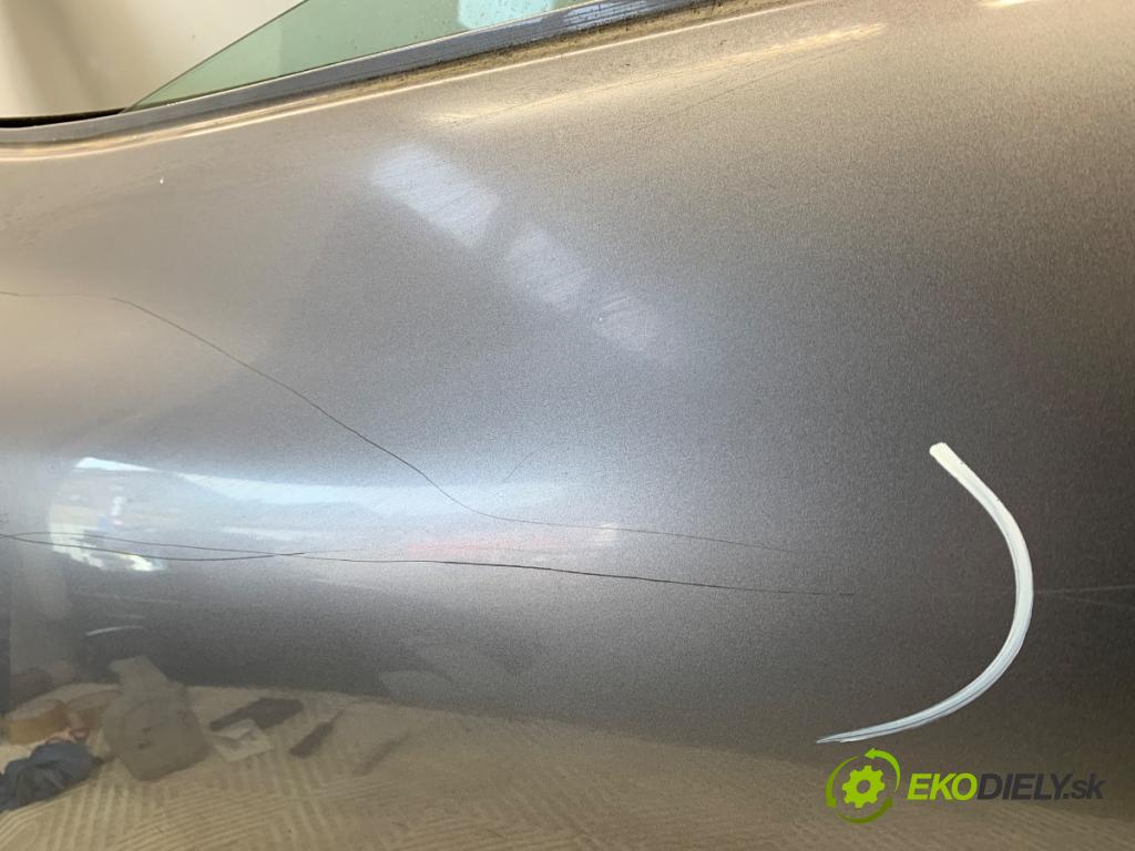 RENAULT CLIO IV liftback 2015 55 kW 1.5 dCi 75 1461 dveře pravý zadní část