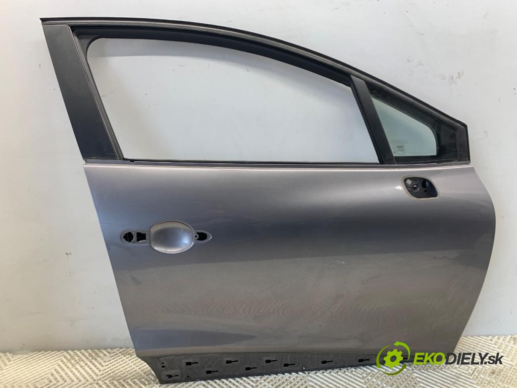 RENAULT CLIO IV liftback 2015 55 kW 1.5 dCi 75 1461 dveře pravý přední část TEKNG
