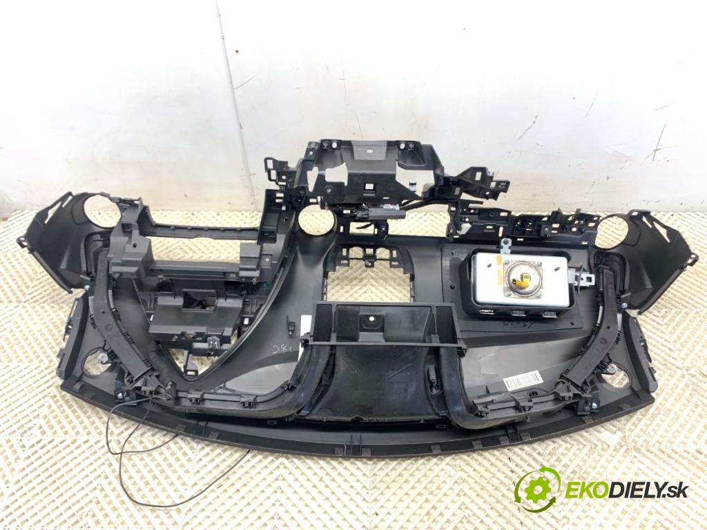 MAZDA CX-3 SUV 2017 88 kW 2.0 SKYACTIV-G (DK5W, DK6W) 1998 Palubná doska VANKÚŠ: spolujazdca