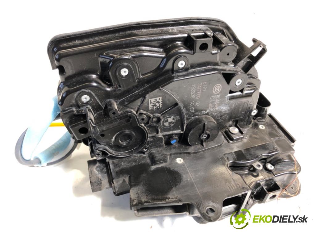 BMW G05 SUV 2020 294 kW xDrive M 50 d 2993 zámok dveře levý přední část 7477699
