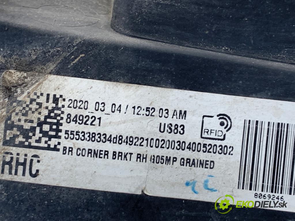 BMW G05 SUV 2020 294 kW xDrive M 50 d 2993 úchyt nárazníka pravý zadní část 8069246