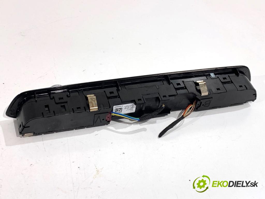 BMW G05 SUV 2020 294 kW xDrive M 50 d 2993 Panel ovládania radia 7949330 (Prepínacie páčky pod volantom)