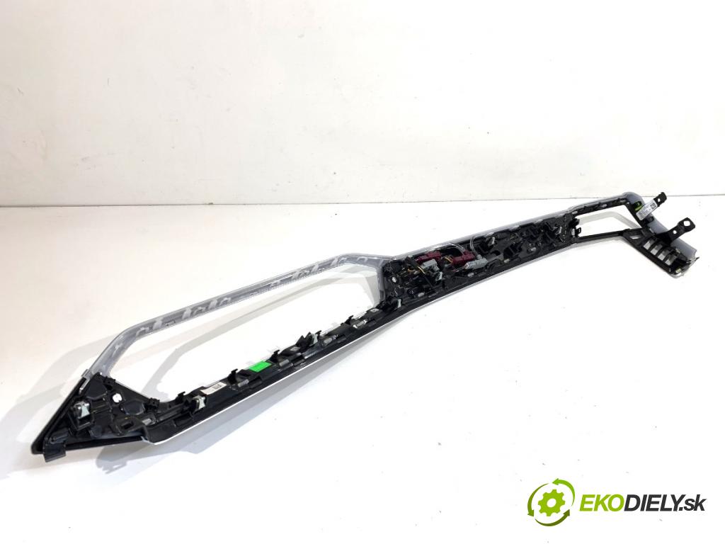 BMW G05 SUV 2020 294 kW xDrive M 50 d 2993 lišty kryt 8073202 (Lišta)
