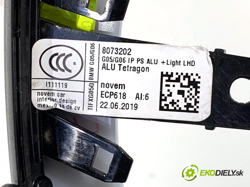 BMW G05 SUV 2020 294 kW xDrive M 50 d 2993 lišty kryt 8073202 (Lišta)