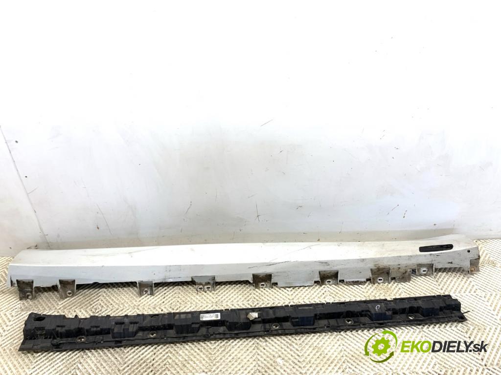 BMW G05 SUV 2020 294 kW xDrive M 50 d 2993 Lišta prahová pravy M-Paket 8069278 7425460