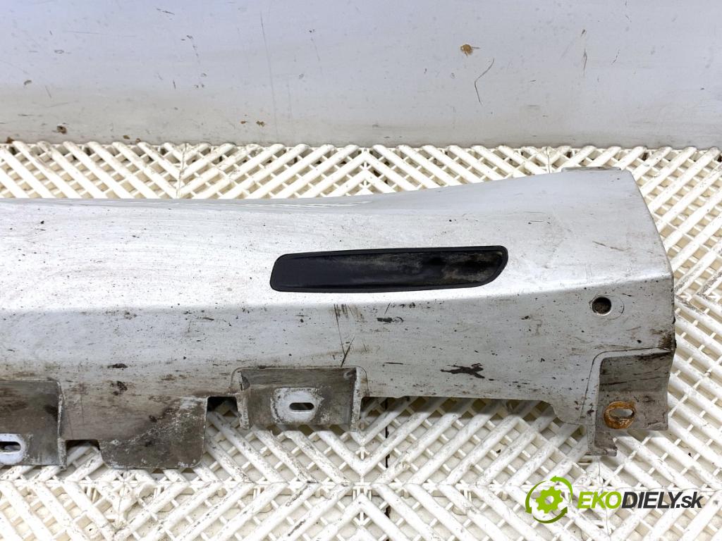 BMW G05 SUV 2020 294 kW xDrive M 50 d 2993 Lišta prahová pravy M-Paket 8069278 7425460