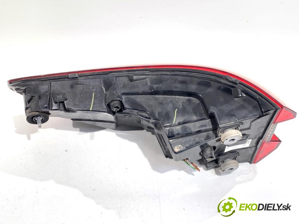 BMW G05 SUV 2020 294 kW xDrive M 50 d 2993 Svetlo pravy zad 5A0DB02