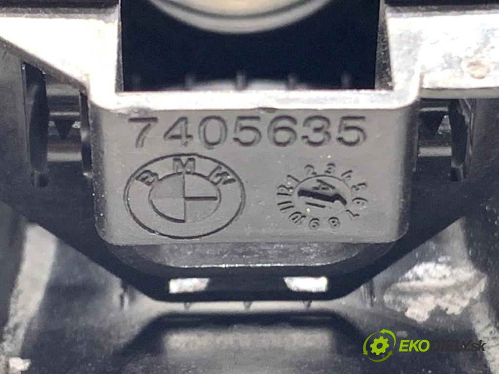 BMW G05 SUV 2020 294 kW xDrive M 50 d 2993 klika dveří zadní část 7381868