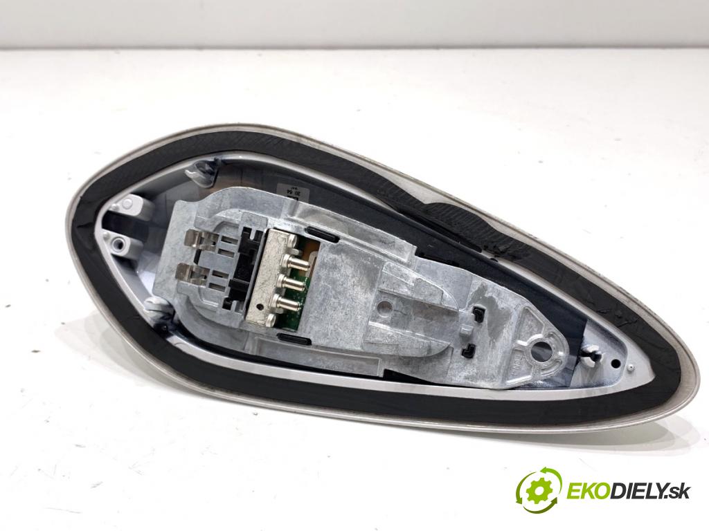 BMW G05 SUV 2020 294 kW xDrive M 50 d 2993 ANTENA 6826326