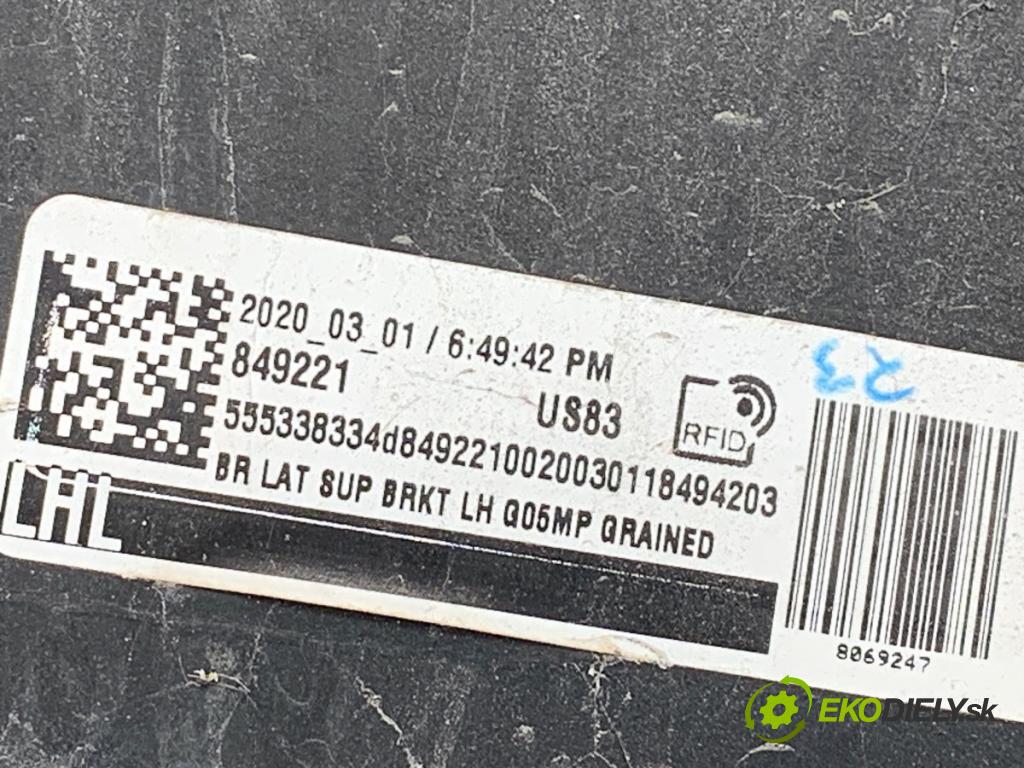 BMW G05 SUV 2020 294 kW xDrive M 50 d 2993 Úchyt nárazníka ľavy zad 849221