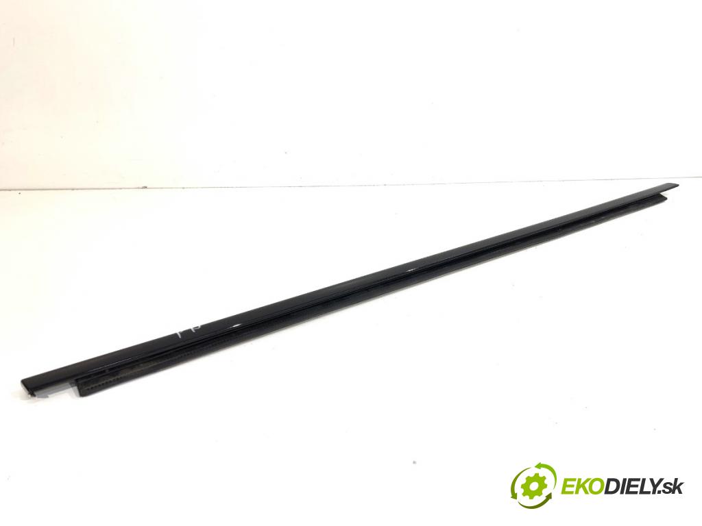 BMW G05 SUV 2020 294 kW xDrive M 50 d 2993 Lišta Sbírání: predný pravy