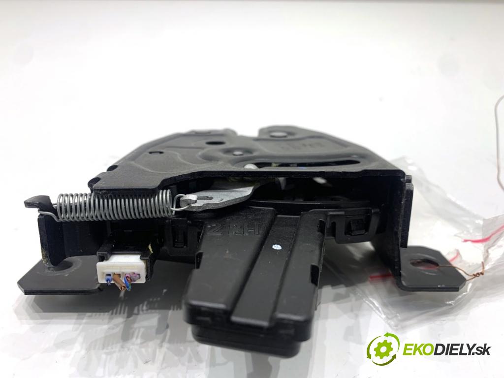 BMW G05 SUV 2020 294 kW xDrive M 50 d 2993 zámok dverí STRANY: zad 7475462