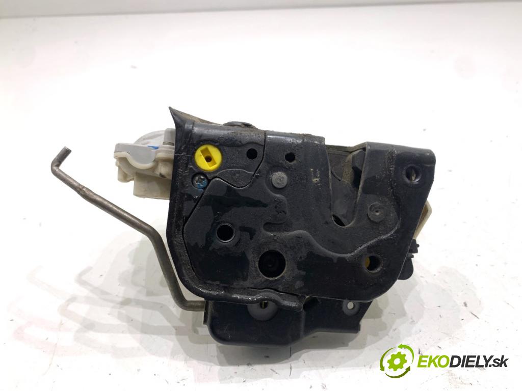 AUDI A3 8P liftback 2006 100 kW 2.0 TDI 1968 zámok Dvere ľavy zad 4F0839015