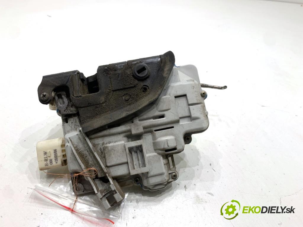 AUDI A3 8P liftback 2006 100 kW 2.0 TDI 1968 zámok Dvere ľavy zad 4F0839015