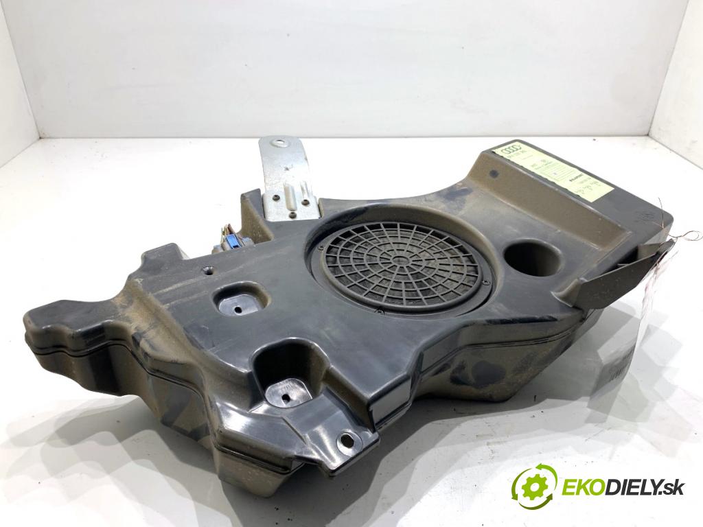 AUDI A3 8P liftback 2006 100 kW 2.0 TDI 1968 subwoofer 8P4035382 (Audio zariadenie)