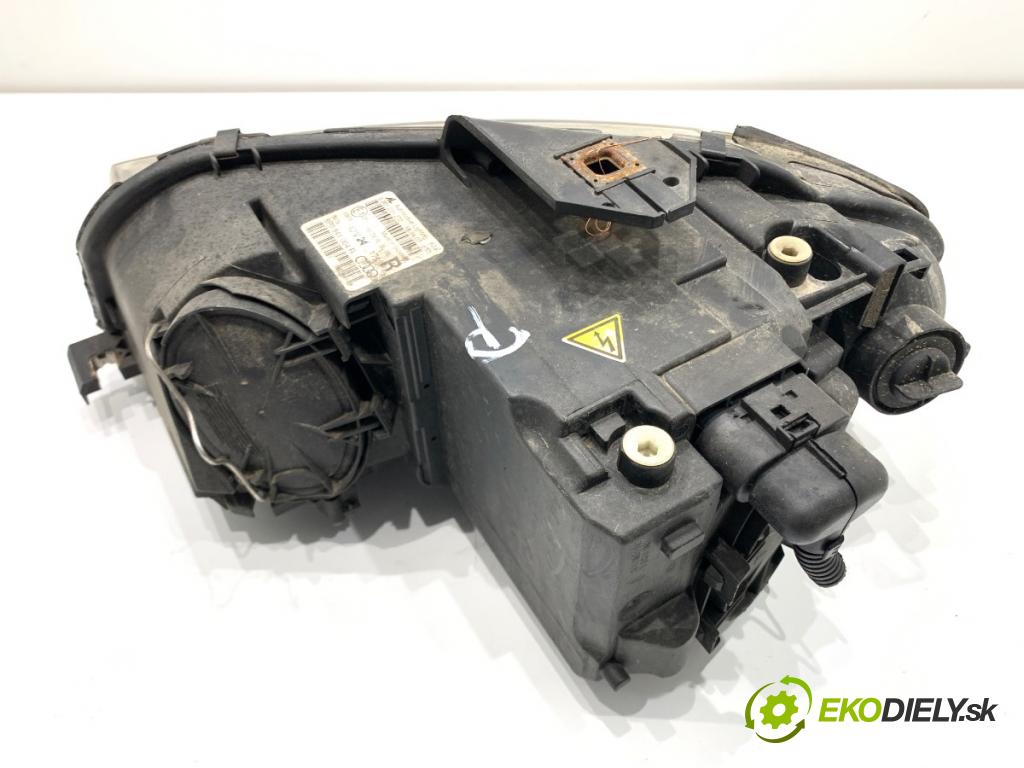 AUDI A3 8P liftback 2006 100 kW 2.0 TDI 1968 Svetlomet pravy predný XENON 8P0941004R