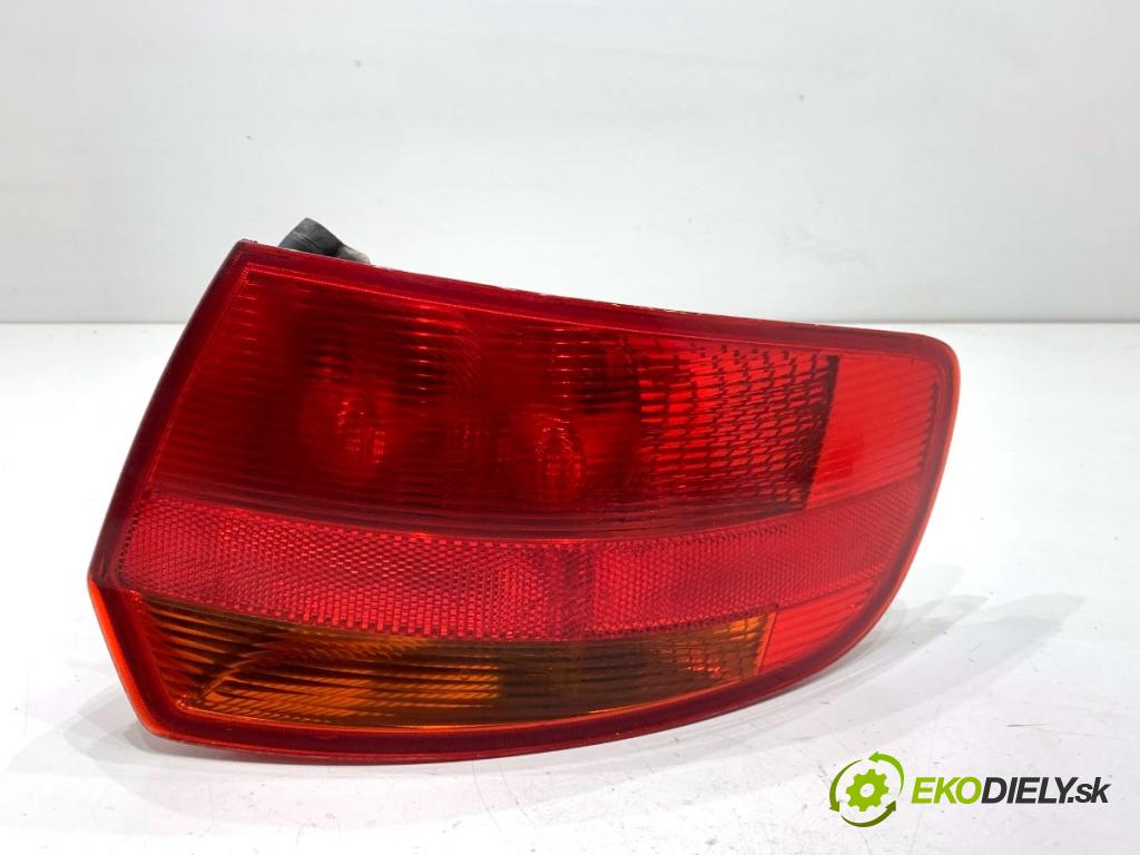 AUDI A3 8P liftback 2006 100 kW 2.0 TDI 1968 Svetlo pravy zad 8P4945096C