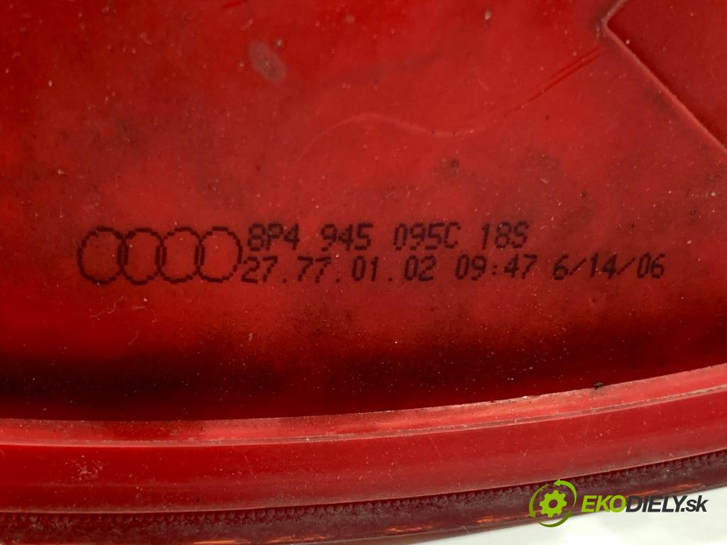 AUDI A3 8P liftback 2006 100 kW 2.0 TDI 1968 Svetlo ľavy zad 8P4945095C