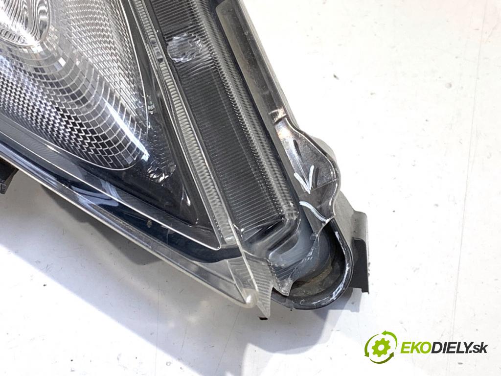 NISSAN JUKE F15 SUV 2017 86 kW 1.6 1598 Svetlomet pravy predný 26120BV80D