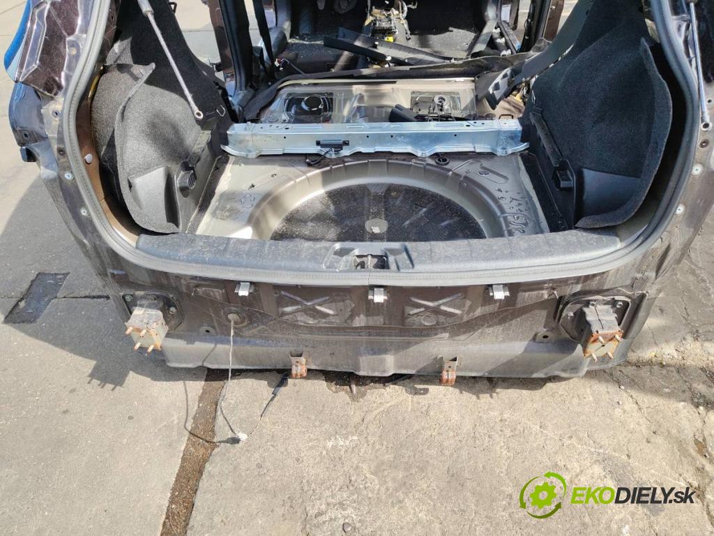 NISSAN QASHQAI J11 SUV 2016 120 kW 1.6 DIG-T 1618 karoséria ČTVRŤÁK: Blatník prah strecha PODŁUŻNICA
